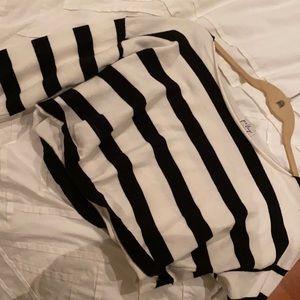 Princess Polly, size S/M, and color is black and white